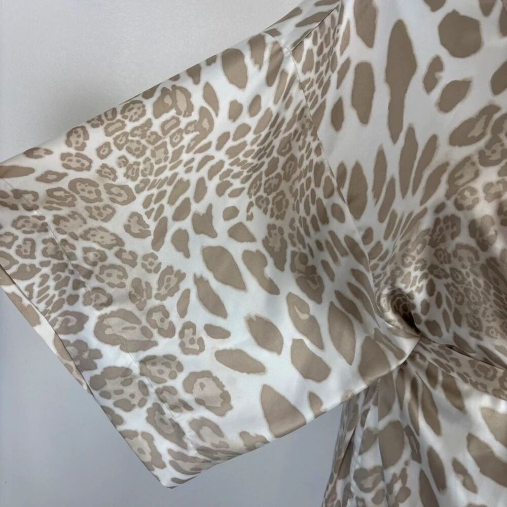 Natori Luxe Leopard Robe Kimono Size Large Tan Beige White Satin Animal Print - Picture 5 of 7